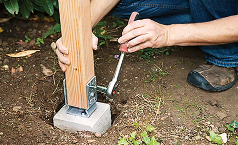 Pfostenschuh: Fundament gießen Punktfundamente bauen