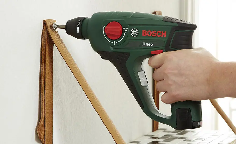 Regal mit Mosaik Dekoration