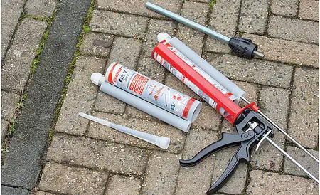 Vordach befestigen: Injektionsmörtel