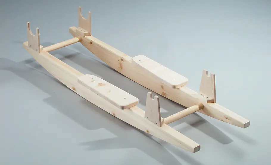 Rennwagen selber bauen Rennwagen: Fußplatten aufschrauben