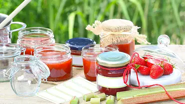 Rhabarber-Erdbeer-Marmelade - Foto: Kay Taenzer Rhabarber-Erdbeer-Marmelade - Foto: Kay Taenzer