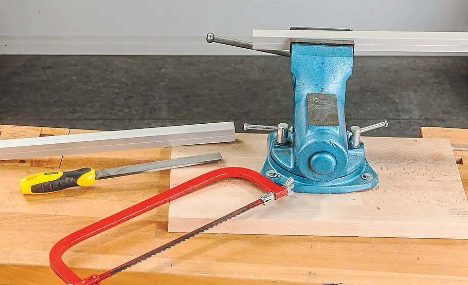 Garage für Mähroboter Garage für Rasenmähroboter bauen