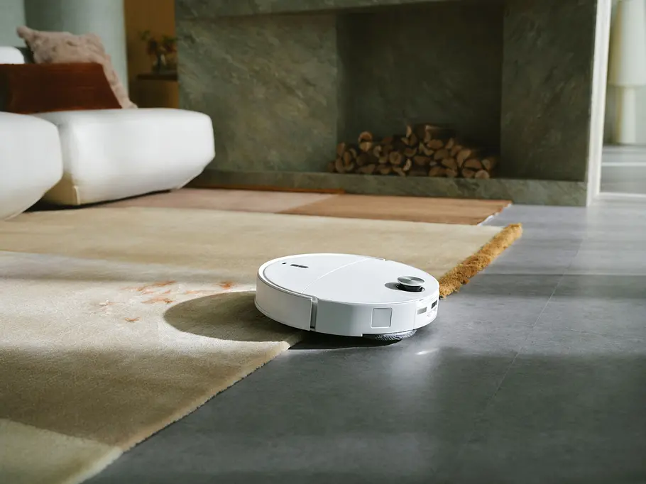 Roborock Qrevo Curv 2 auf Teppich