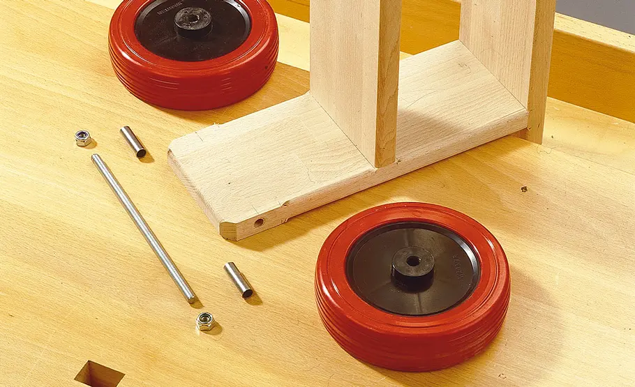 Roller bauen Roller bauen: Räder aufstecken