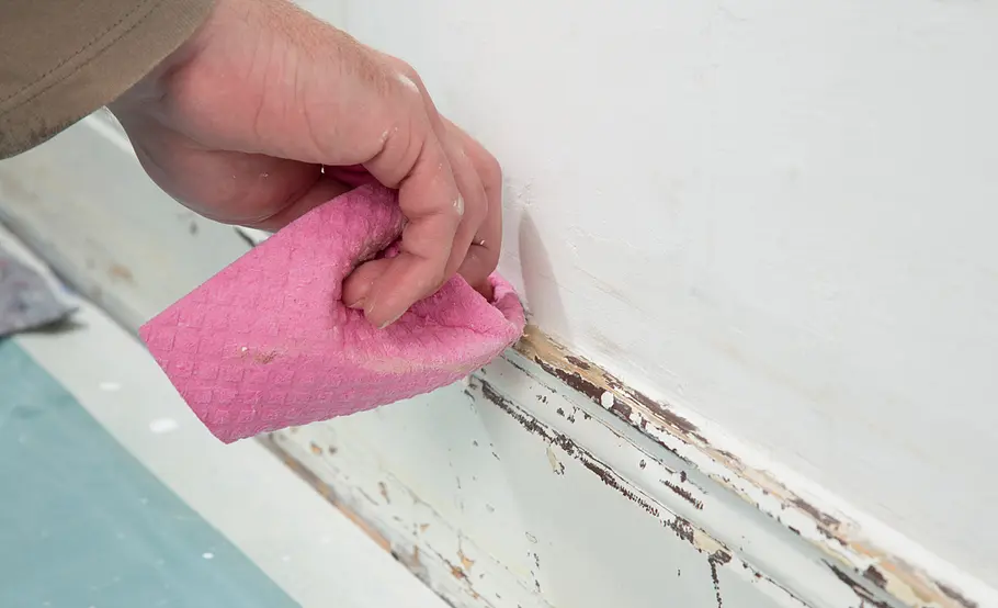 Türen und Schalter abkleben