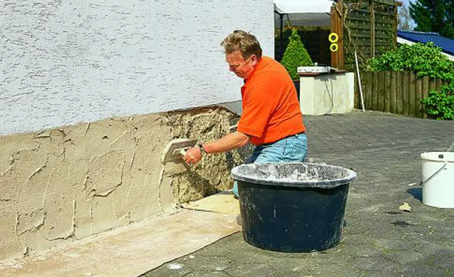 Sanierputz anwerfen