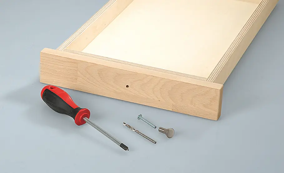 Schneidebrett selber bauen Schneidebrett: Schubkastenblende aufleimen