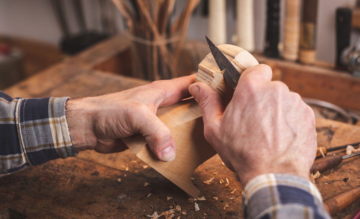 Ob Schale oder Figur: Schnitzwerkzeug ist vielseitig einsetzbar. Die besten Messer und Beitel im Check