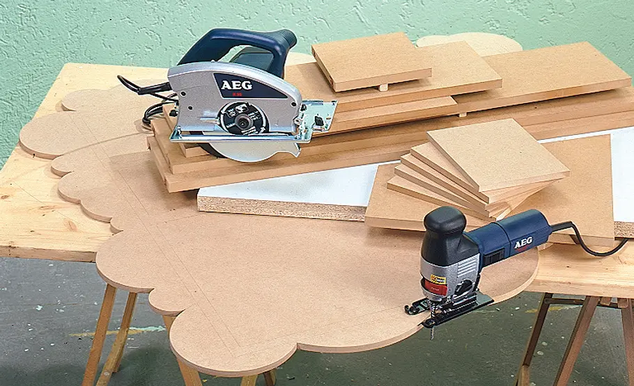 Schreibtisch bauen: Schritt 2 von 9 Stichsäge, Handkreissäge