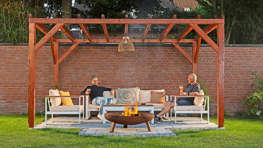 Sitzplatz mit Pergola