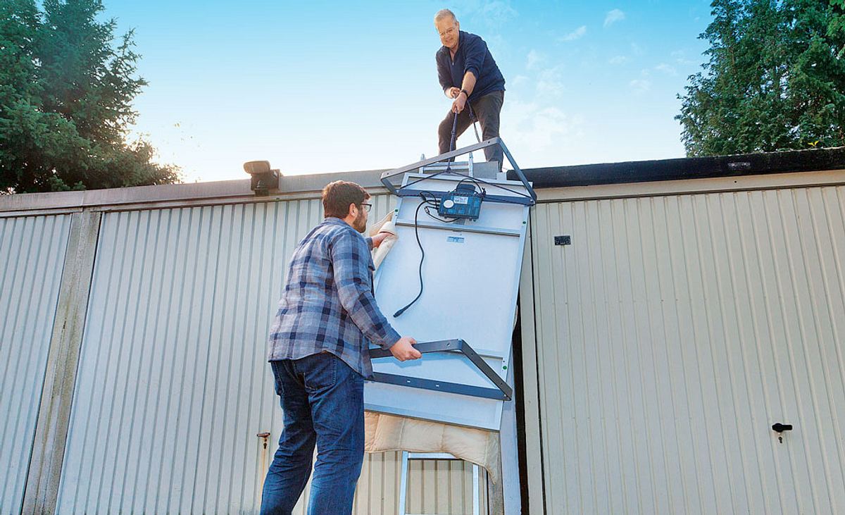 Solarmodul auf Dach montieren