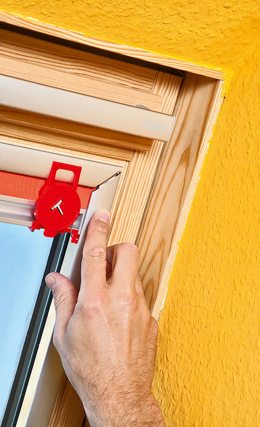 Verdunkelungsrollo fürs Dachfenster Verdunkelungsrollo fürs Dachfenster