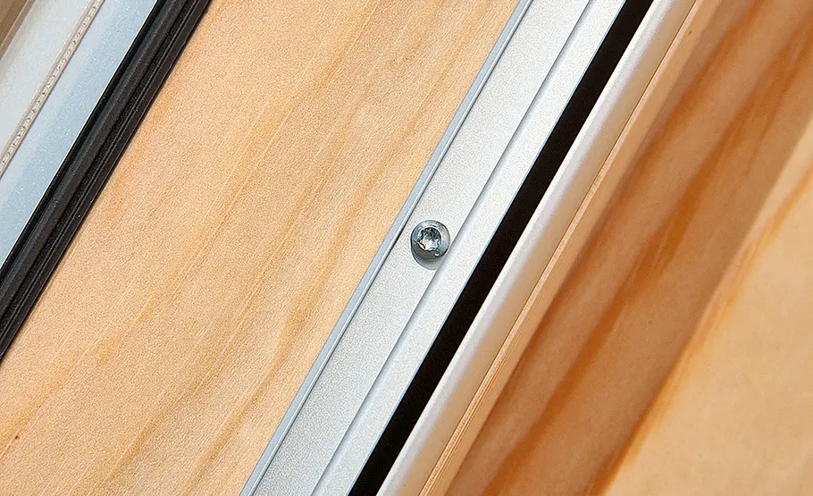 Verdunkelungsrollo fürs Dachfenster Verdunkelungsrollo fürs Dachfenster