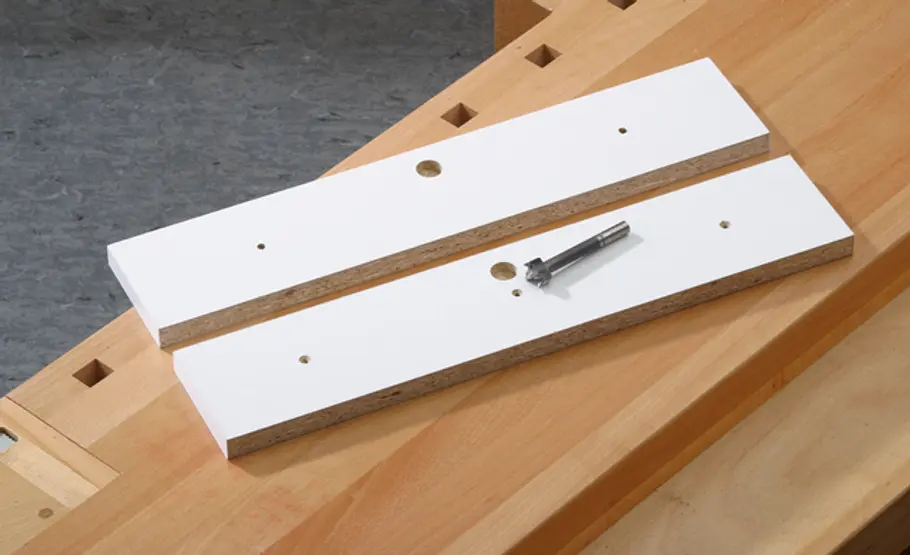Wandgarderobe mit Spiegel Loch bohren