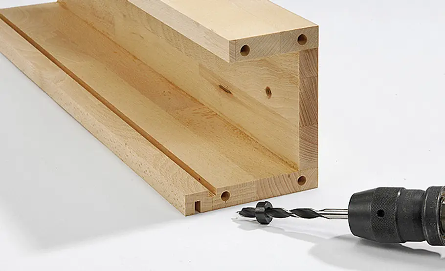 Spiegelschrank selber bauen Spiegelschrank: Bohrungen einbringen