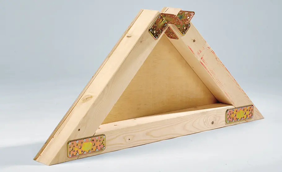 Spielhaus bauen: Schritt 10 von 11 Dach bauen