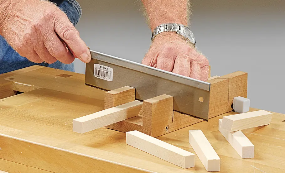 Stallkrippe bauen: Schritt 11 von 53 Balken sägen