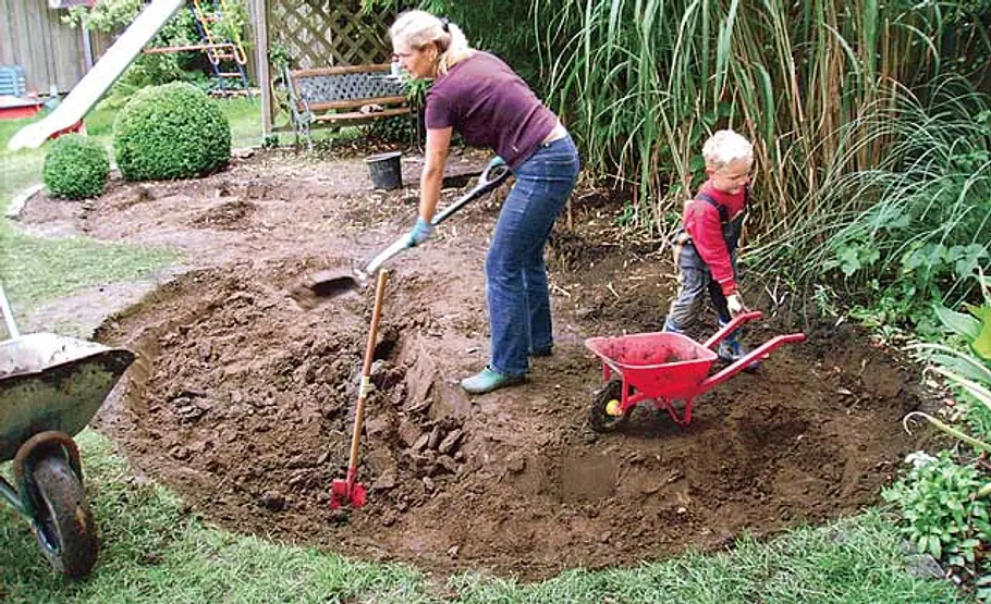 Folienteich anlegen: Schritt 2 von 16 Teich ausheben