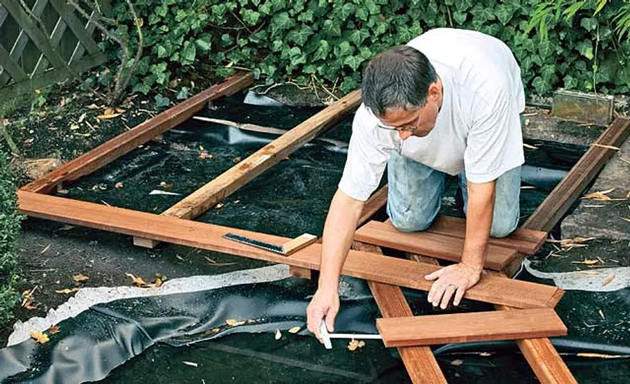 Teichbrücke bauen: Schritt 3 von 9 Teichbrücke bauen