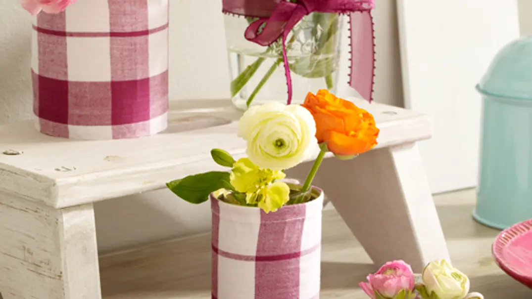 Upcycling-Idee: Schicke Übertöpfe aus alten Konservendosen - Foto: BGM / Redaktion deco&style Upcycling-Idee: Schicke Übertöpfe aus alten Konservendosen - Foto: BGM / Redaktion deco&style