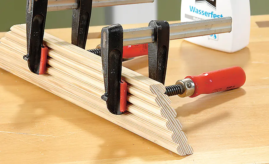 Küchen-Tafel basteln Küchen-Tafel: Leiste fixieren