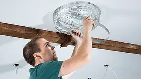Tageslicht-Spot - Foto: sidm / CK; Hersteller / Velux Tageslicht-Spot - Foto: sidm / CK; Hersteller / Velux