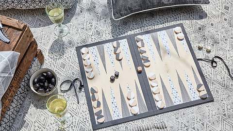 Backgammon - Foto: Hersteller / tesa