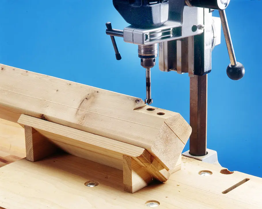 Gartentisch aus Holz bauen Holz-Gartentisch