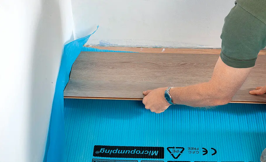 Trittschallmatte verkleben Trittschalldämmung verlegen
