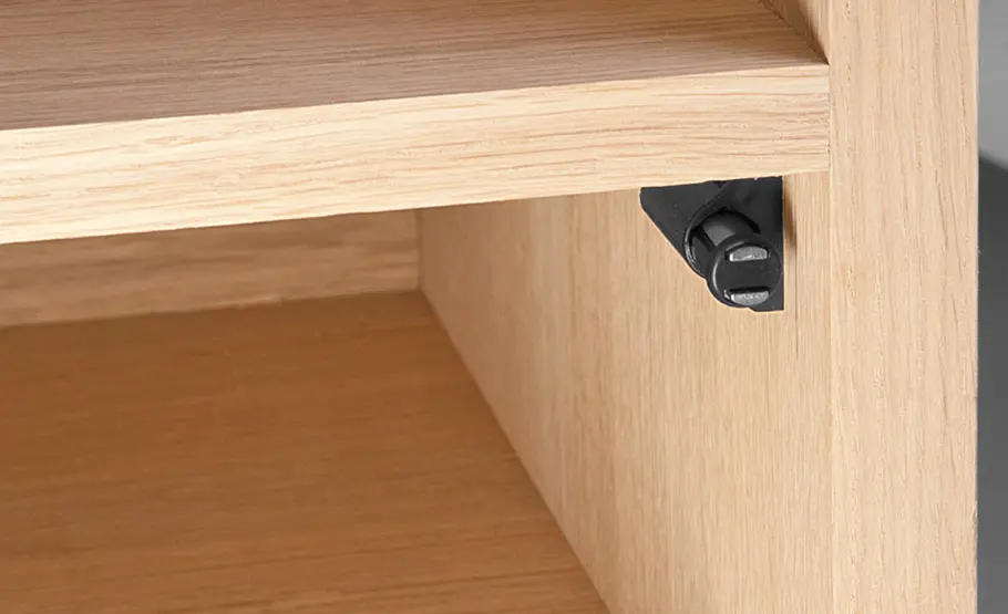 TV-Bank selber bauen TV-Bank: Magnetschnäpper