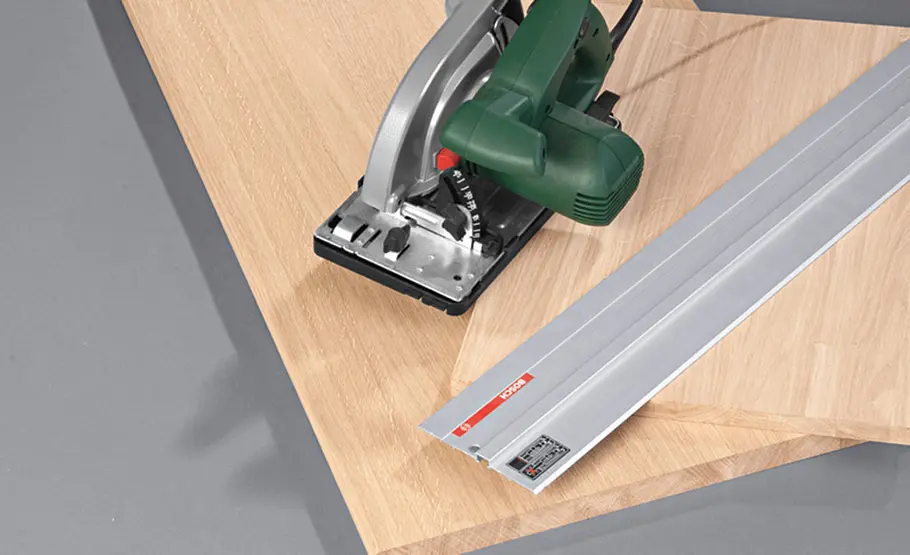 TV-Bank selber bauen TV-Bank: Platten zuschneiden