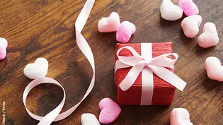 Valentinstags-Geschenk für Freundin - Foto: iStock / frema Valentinstags-Geschenk für Freundin - Foto: iStock / frema