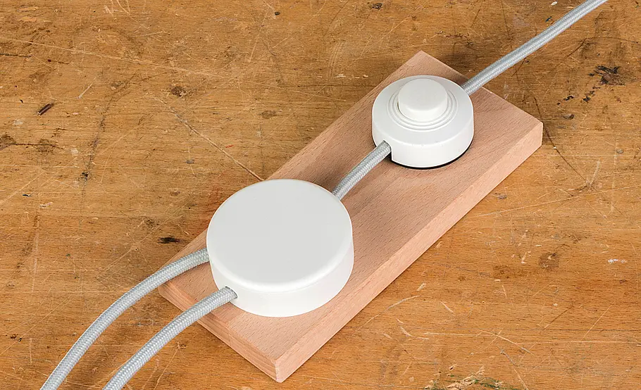 Fußschalter und Verteilerdose Vintage Lampen