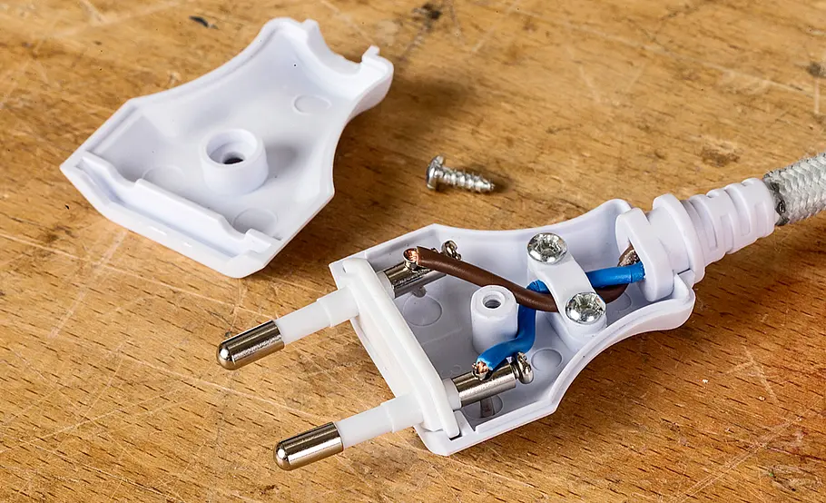 Stecker anschließen Vintage Lampen