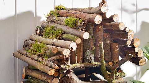 Rustikales Vogelhaus aus Astwerk - Foto: Hersteller / Bosch Power Tools