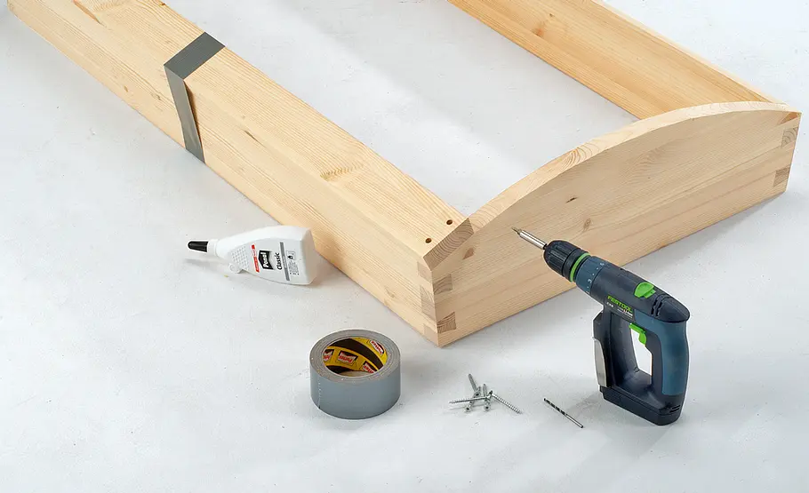 Truhe bauen: Schritt 24 von 44 Deckel verleimen