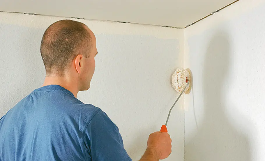 Wand streichen: Schritt 6 von 10 Ecken streichen