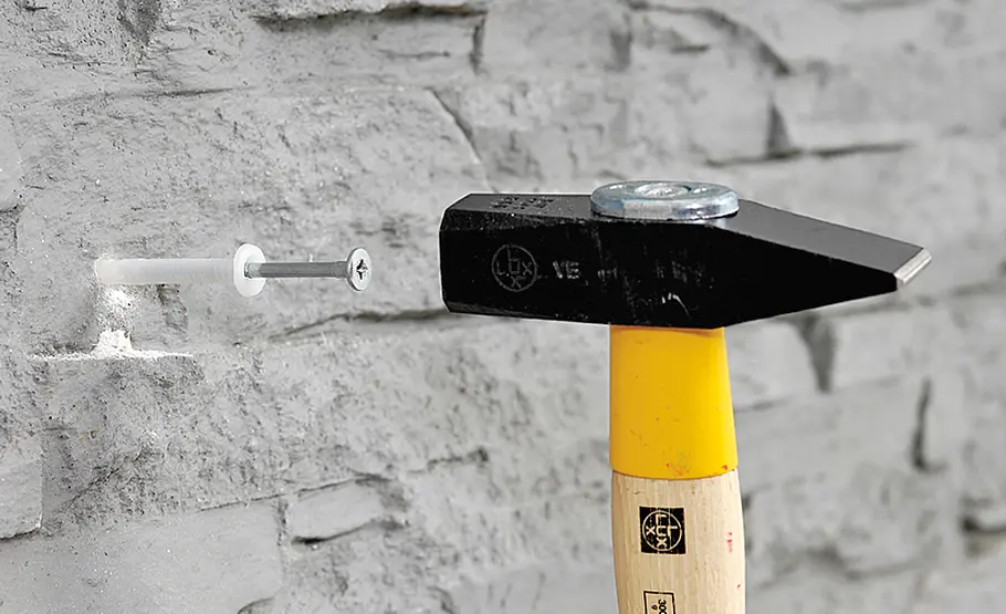 Wand in Stein-Optik Wandverkleidung aus Kunststoff-Platten