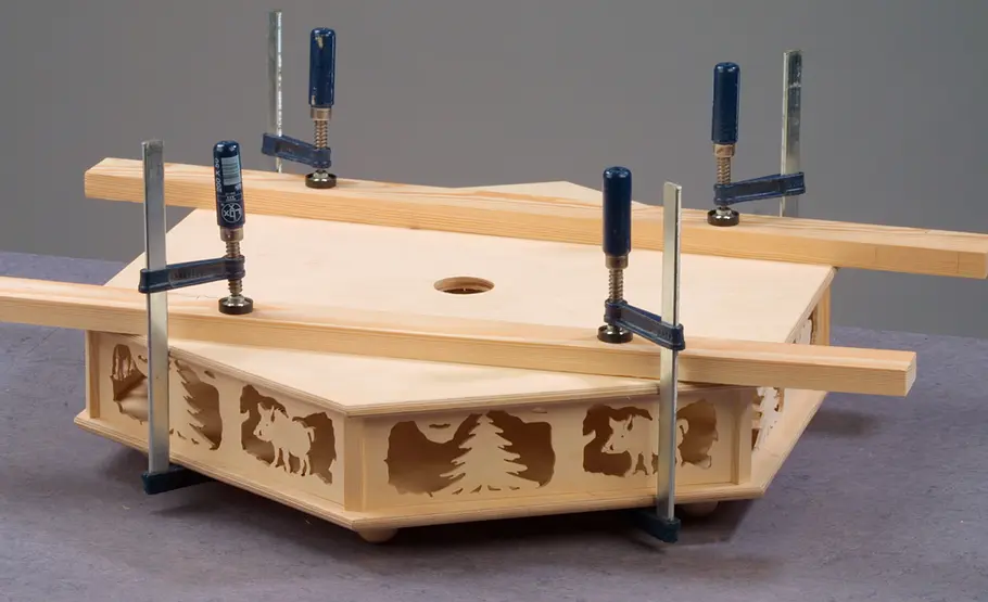 Weihnachtspyramide bauen