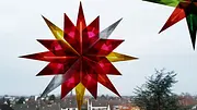 Weihnachtsstern aus Papier - Foto: n/a Weihnachtsstern aus Papier - Foto: n/a