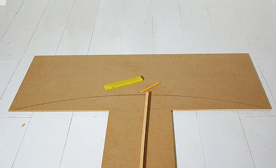 Weinregal-Wand Weinregal-Wand: Rundbögen aufzeichnen