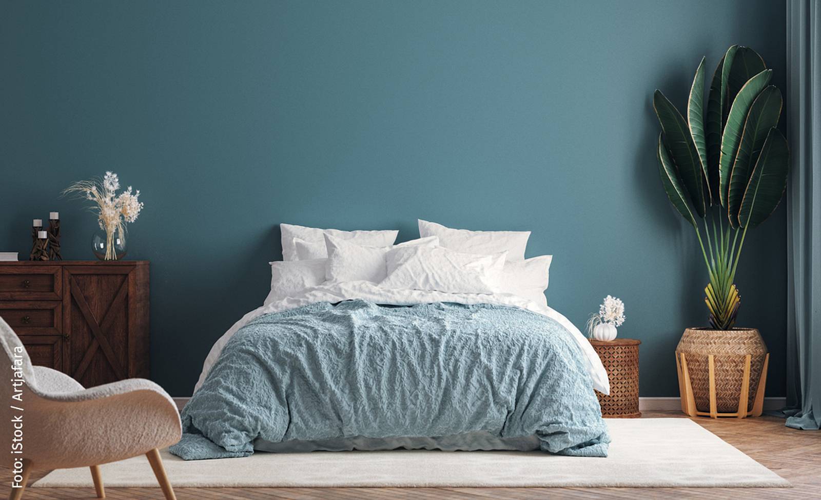 Blau oder Grün? Einrichtungstipps für die Farbe Petrol selbst.de