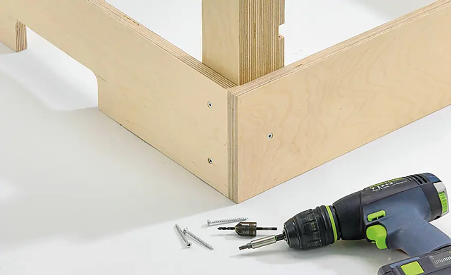 Werkbank bauen: Werktisch Tischbein leimen