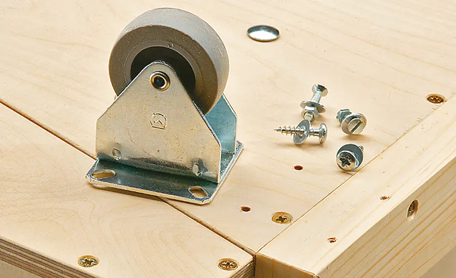 Werkzeugwagen bauen: Schritt 39 von 43 Bockrollen montieren
