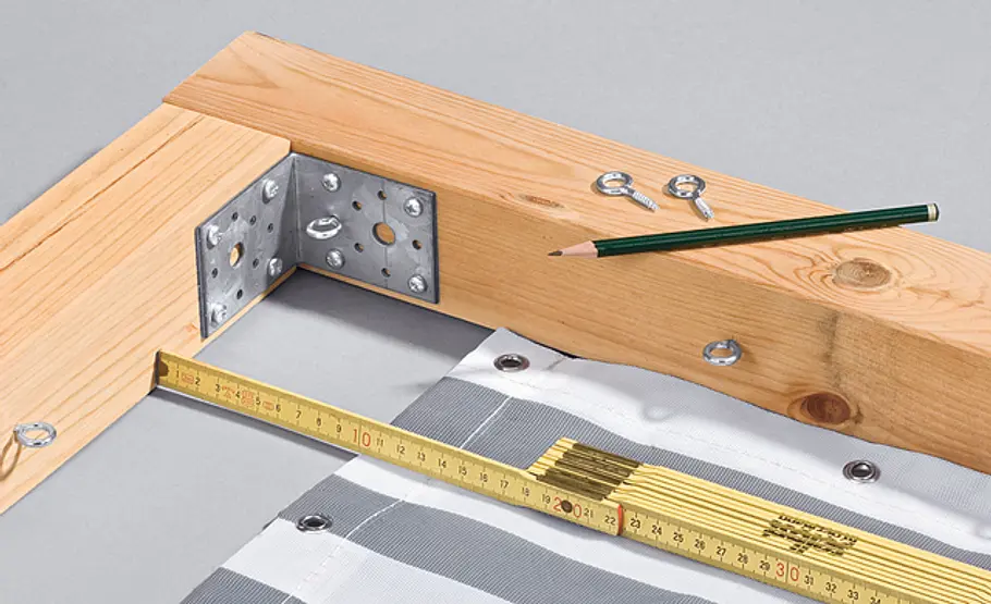 Sichtschutz aus Holz und Stoff Sichtschutz aus Holz und Stoff