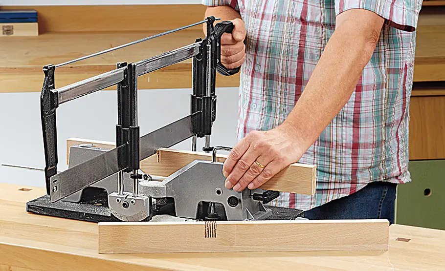 Zeitungsständer bauen